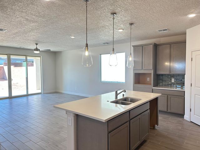 6726 Brianna Drive NE, Rio Rancho, NM 87144