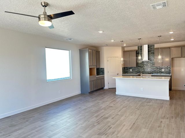6726 Brianna Drive NE, Rio Rancho, NM 87144