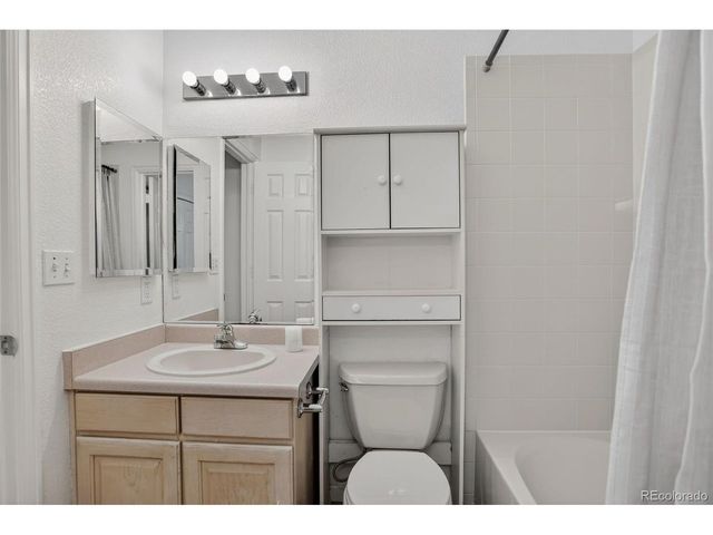 792 Gateway Cir, Lafayette, CO 80026