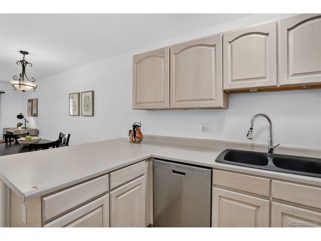 792 Gateway Cir, Lafayette, CO 80026