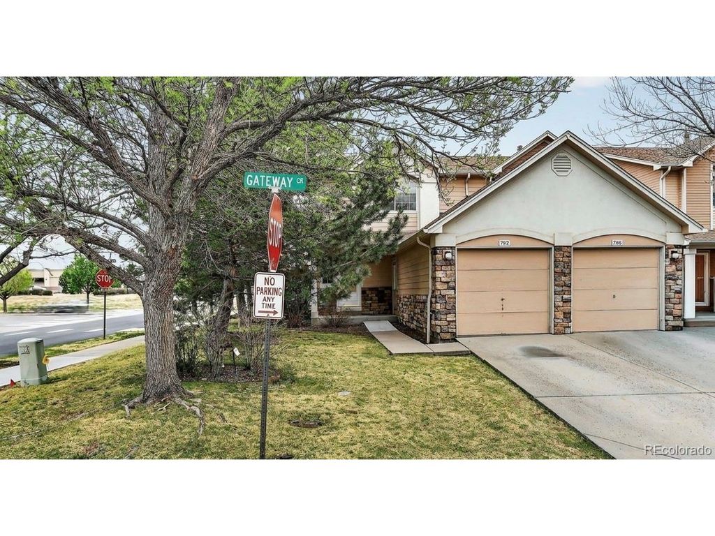 792 Gateway Cir, Lafayette, CO 80026