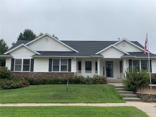 199 Shelly Drive, Robins, IA 52328