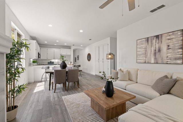 2155 Hearst St, West Sacramento, CA 95691