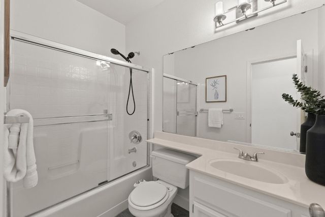 2155 Hearst St, West Sacramento, CA 95691