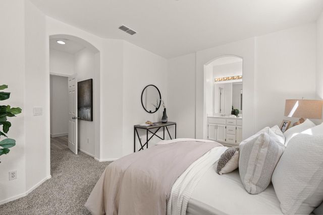 2155 Hearst St, West Sacramento, CA 95691