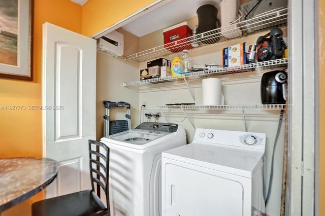 251 W Hemingway Cir, Margate, FL 33063