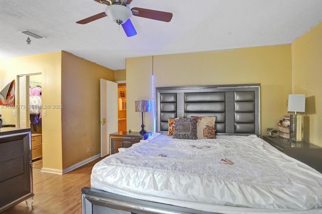 251 W Hemingway Cir, Margate, FL 33063