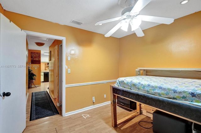 251 W Hemingway Cir, Margate, FL 33063