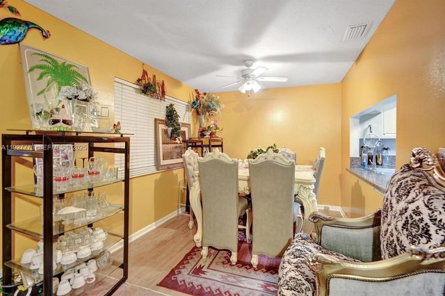 251 W Hemingway Cir, Margate, FL 33063