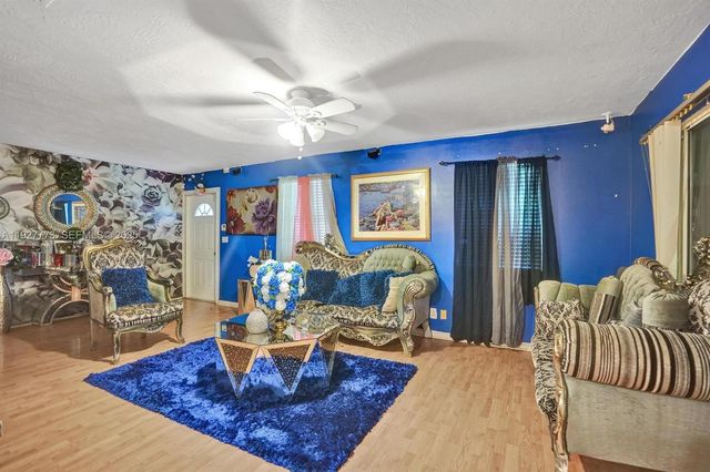 251 W Hemingway Cir, Margate, FL 33063