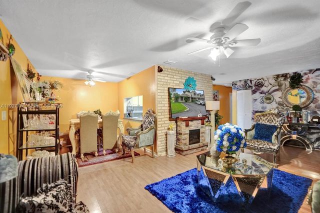 251 W Hemingway Cir, Margate, FL 33063