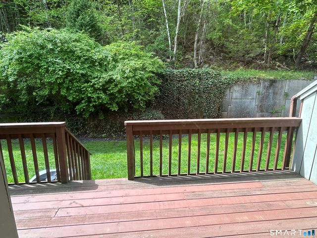 184 Concord Court 184, Beacon Falls, CT 06403