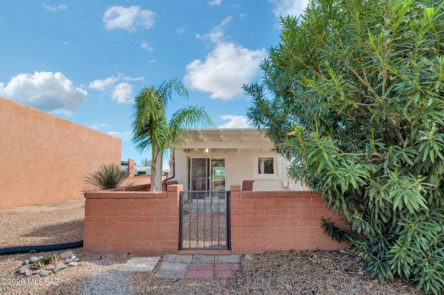 732 W Rio San Pedro, Green Valley, AZ 85614