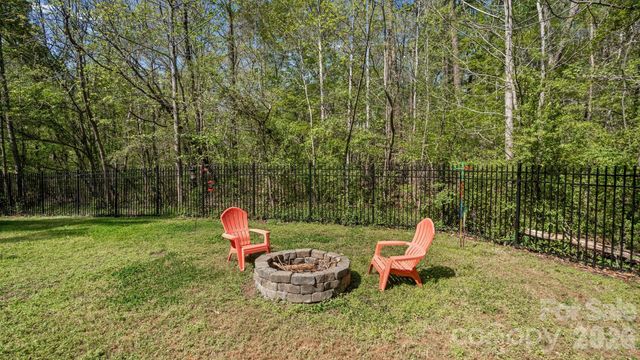 1520 Hawthorne Drive, Indian Trail, NC 28079