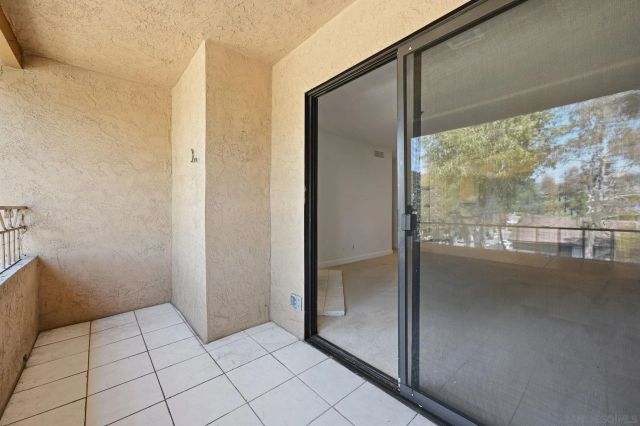 5649 Lake Park 301, La Mesa, CA 91942