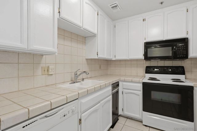 5649 Lake Park 301, La Mesa, CA 91942
