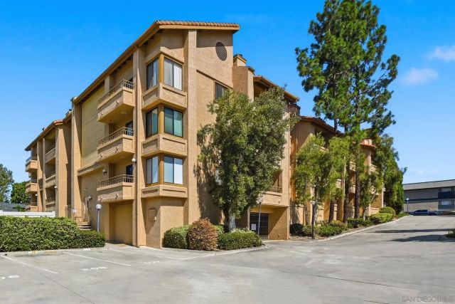 5649 Lake Park 301, La Mesa, CA 91942