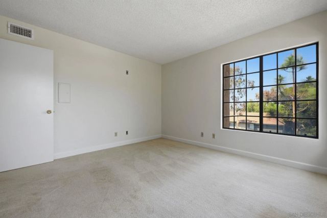 5649 Lake Park 301, La Mesa, CA 91942