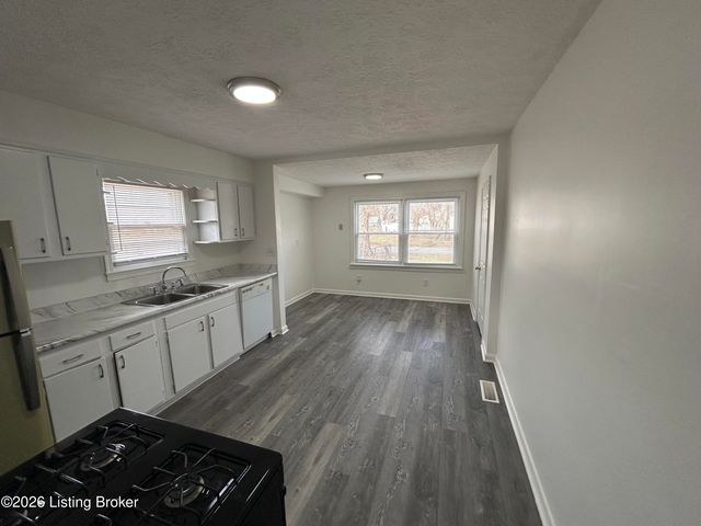 7100 Daisy Ave, Louisville, KY 40258