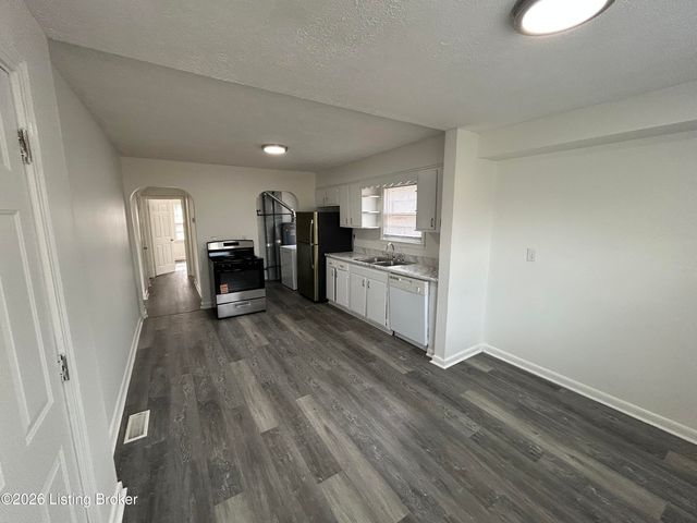 7100 Daisy Ave, Louisville, KY 40258