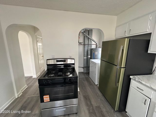 7100 Daisy Ave, Louisville, KY 40258