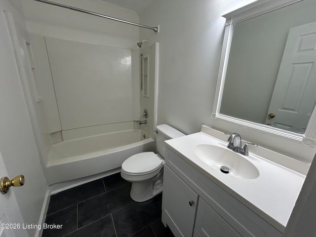 7100 Daisy Ave, Louisville, KY 40258