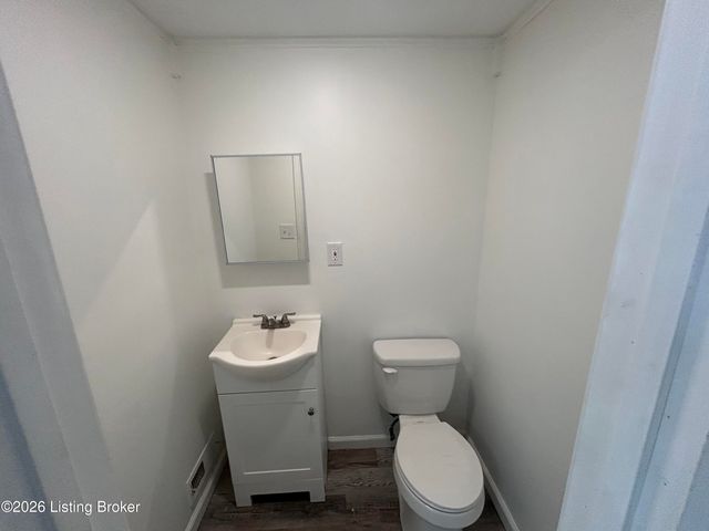 7100 Daisy Ave, Louisville, KY 40258