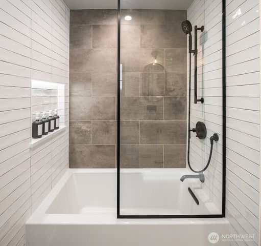4221 NE 27th Place, Renton, WA 98059