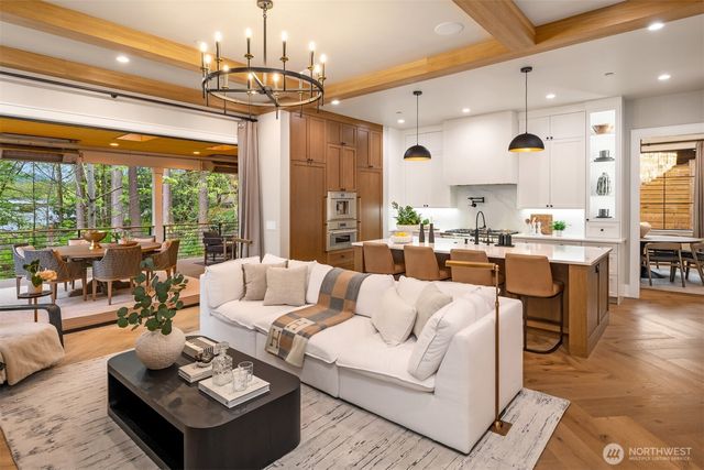 4221 NE 27th Place, Renton, WA 98059