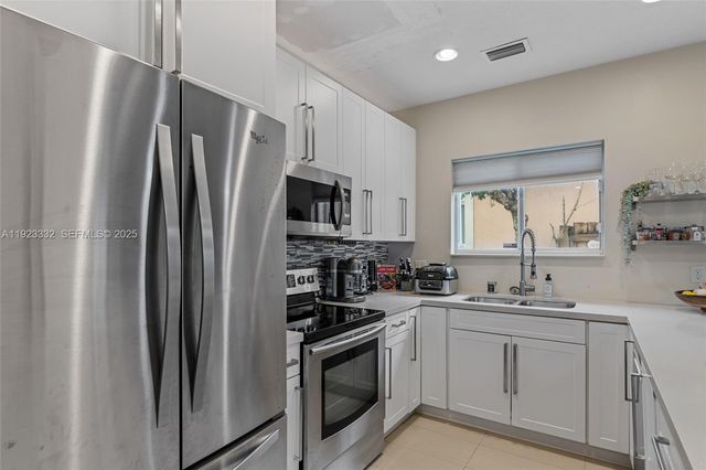 396 NE 33rd Ter, Homestead, FL 33033