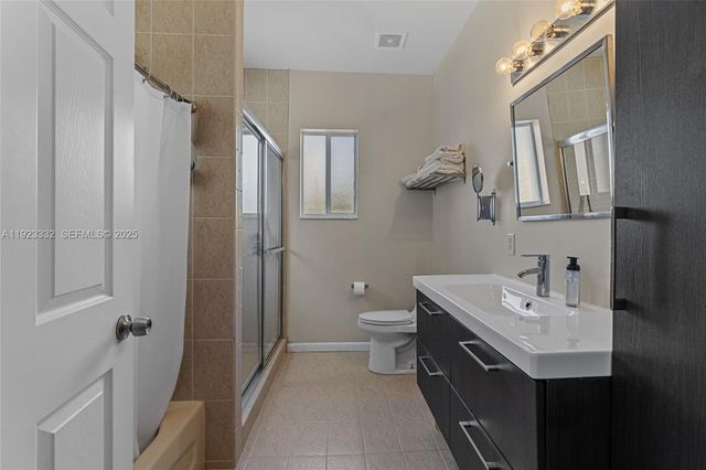 396 NE 33rd Ter, Homestead, FL 33033