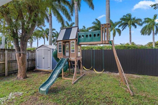 396 NE 33rd Ter, Homestead, FL 33033