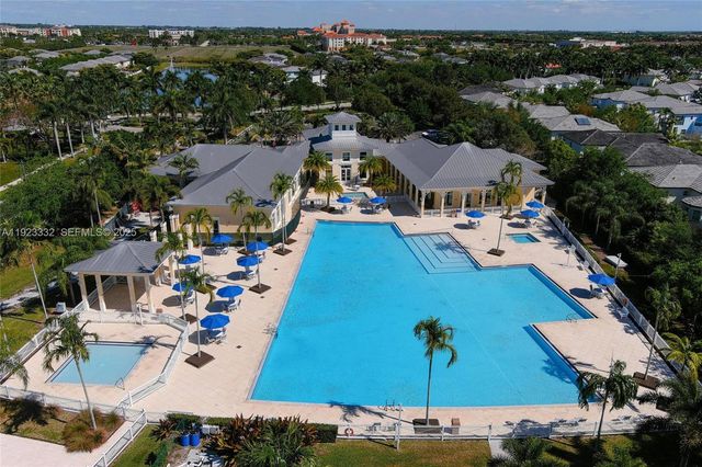 396 NE 33rd Ter, Homestead, FL 33033