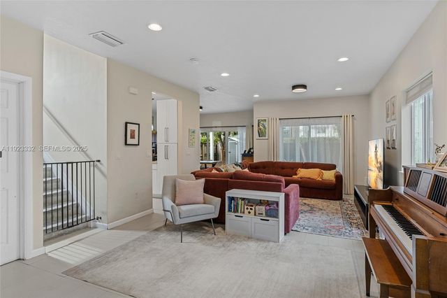 396 NE 33rd Ter, Homestead, FL 33033