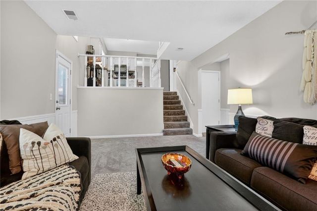 15270 Conser Street, Overland Park, KS 66223