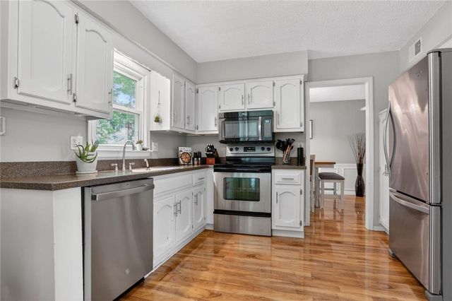 15270 Conser Street, Overland Park, KS 66223