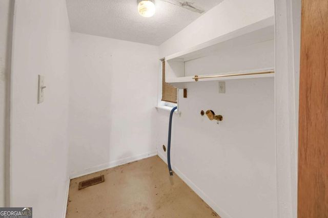 6950 Dodd Road, Riverdale, GA 30296