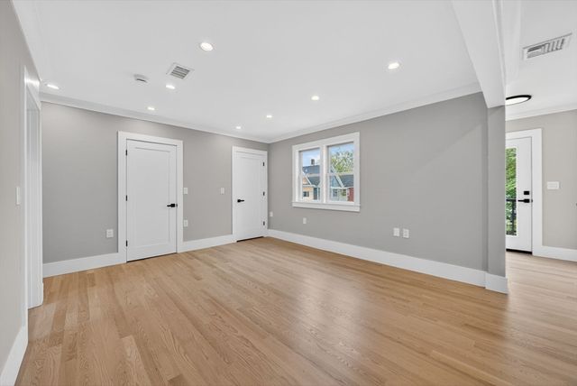 29 Hanson St 2, Somerville, MA 02143