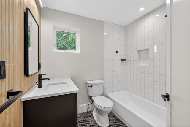 29 Hanson St 2, Somerville, MA 02143