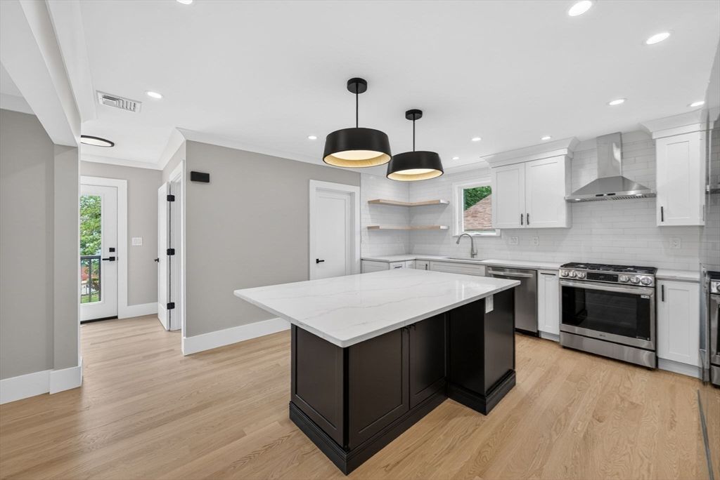 29 Hanson St 2, Somerville, MA 02143