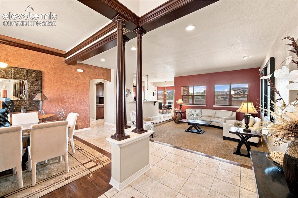 4 Hawks Point Court, Pueblo, CO 81005 — photo 2