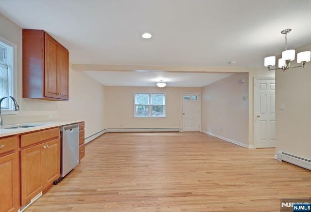 125 Lenox Avenue 1, Ridgewood, NJ 07450