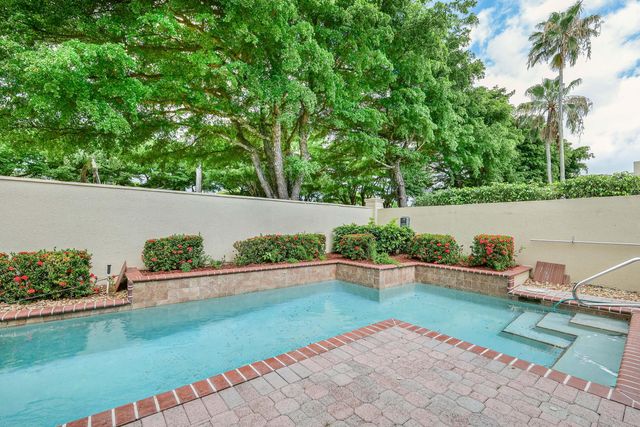 23264 N Mirabella Cir Circle N, Boca Raton, FL 33433