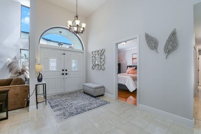 23264 N Mirabella Cir Circle N, Boca Raton, FL 33433