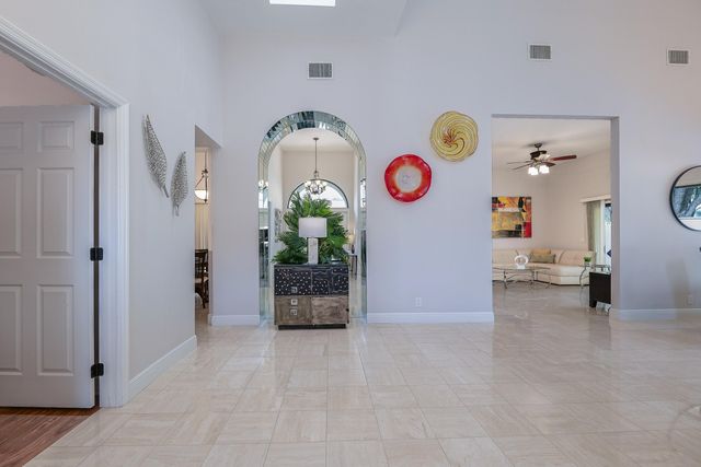 23264 N Mirabella Cir Circle N, Boca Raton, FL 33433