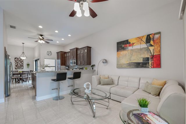 23264 N Mirabella Cir Circle N, Boca Raton, FL 33433