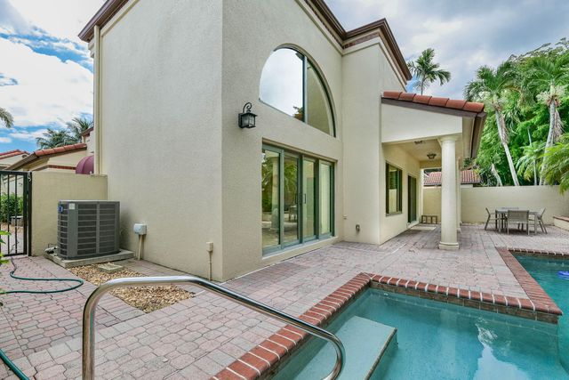 23264 N Mirabella Cir Circle N, Boca Raton, FL 33433