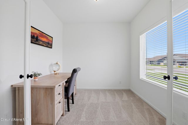 10482 N Belgrave Lp, Hayden, ID 83835