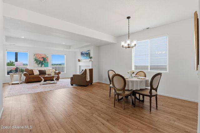10482 N Belgrave Lp, Hayden, ID 83835