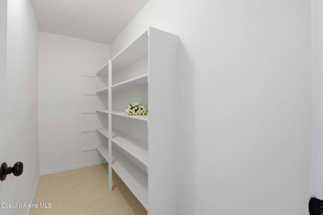 10482 N Belgrave Lp, Hayden, ID 83835